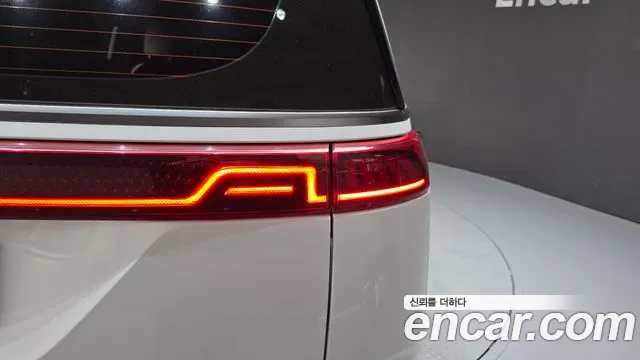 Kia Carnival 2023 thumb 3