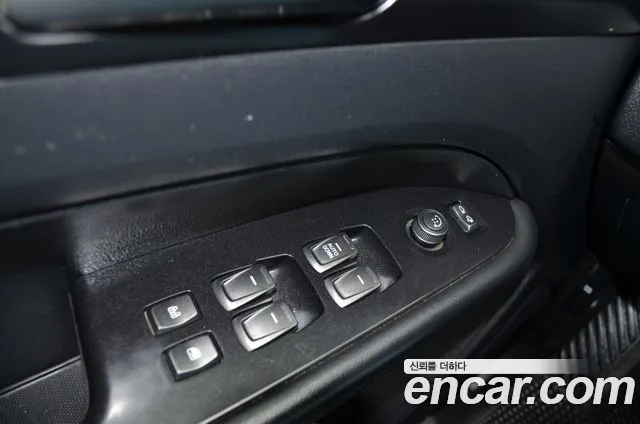 KGM Rexton 2020 thumb 12