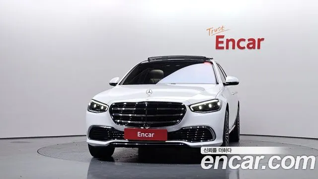 Mercedes-Benz S-Class 2025 thumb 7