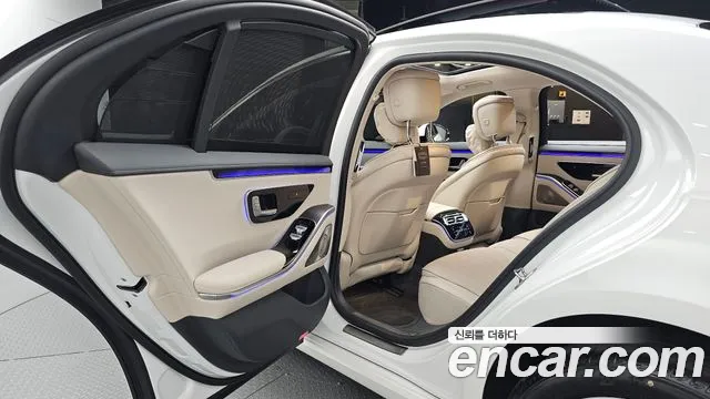 Mercedes-Benz S-Class 2025 thumb 2