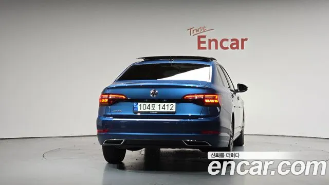 Volkswagen Jetta 2021 thumb 5
