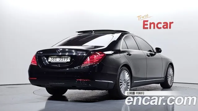 Mercedes-Benz S-Class 2015 thumb 4