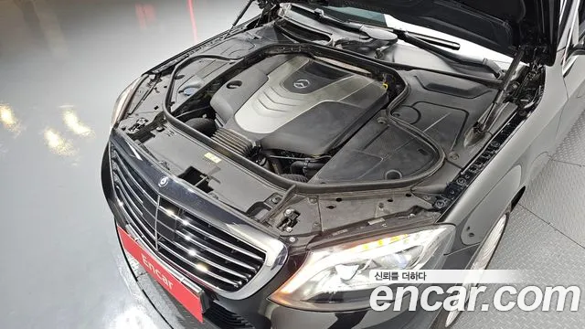Mercedes-Benz S-Class 2015 thumb 6
