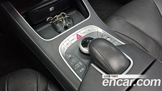 Mercedes-Benz S-Class 2015 thumb 3