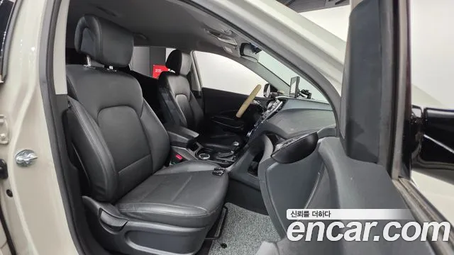 Hyundai Санта Фе 2014 thumb 9