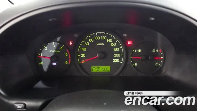 Hyundai Staria 2011 thumb 11