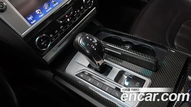 Maserati Quattroporte 2014 thumb 11
