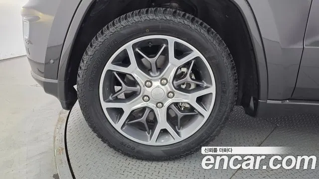 Jeep Grand Cherokee 2021 thumb 9