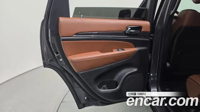 Jeep Grand Cherokee 2021 thumb 8