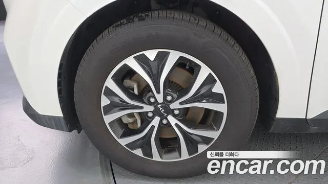 Kia Carnival 2022 thumb 8