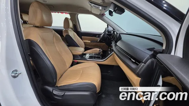 Kia Carnival 2022 thumb 9