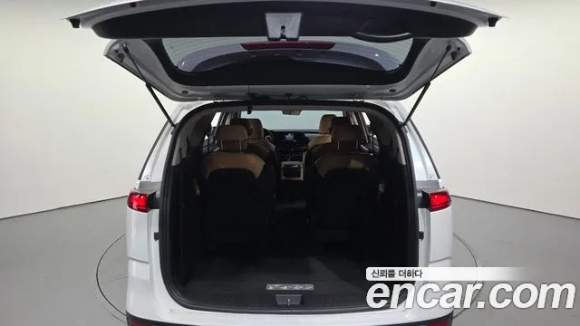Kia Carnival 2022 thumb 5