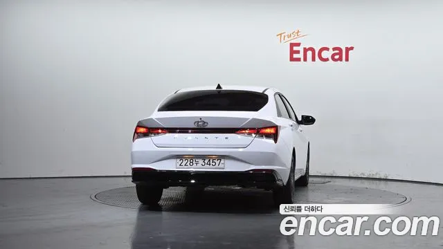 Hyundai Elantra 2023 thumb 6