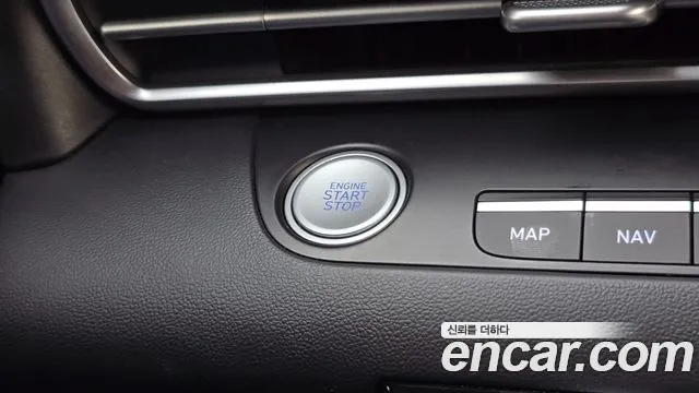 Hyundai Elantra 2023 thumb 3