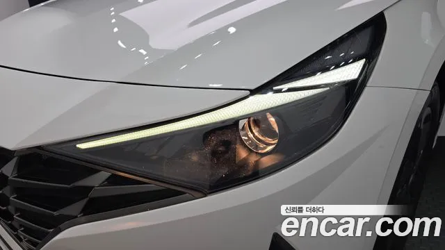 Hyundai Elantra 2023 thumb 5