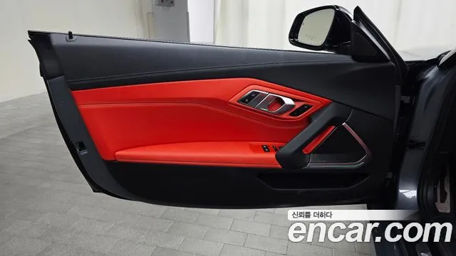 BMW Z4 2024 thumb 5