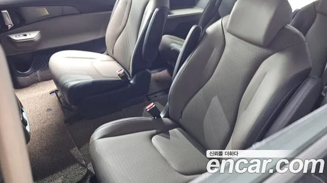 Kia Carnival 2025 thumb 5