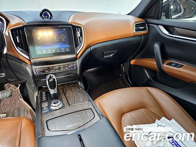 Maserati Ghibli 2018 thumb 5