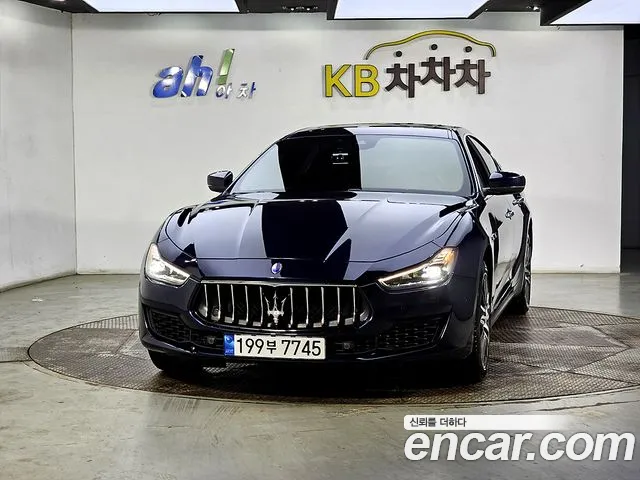 Maserati Ghibli 2018 thumb 7