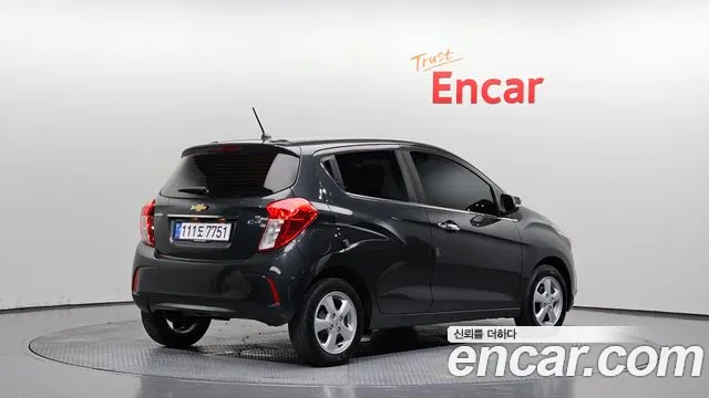 Chevrolet Spark 2017 thumb 2