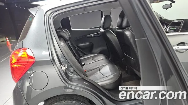 Chevrolet Spark 2017 thumb 11
