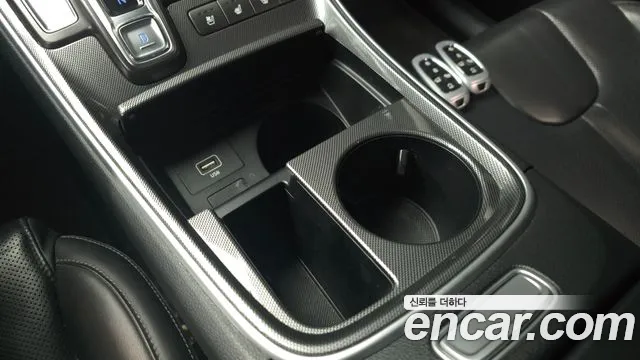 Hyundai Santa Fe 2021 thumb 8