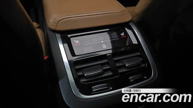 Volvo XC60 2019 thumb 5