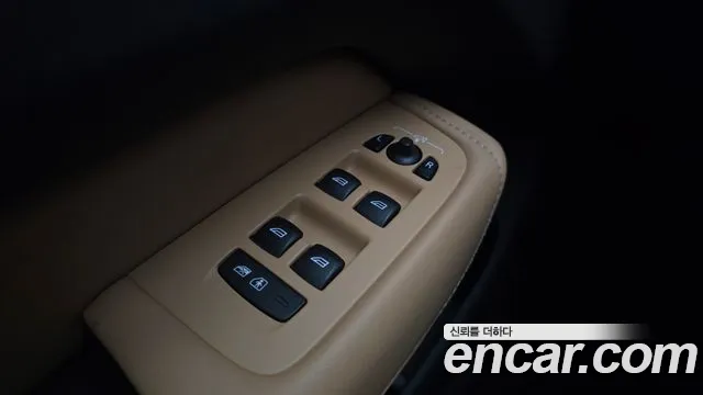 Volvo XC60 2019 thumb 3