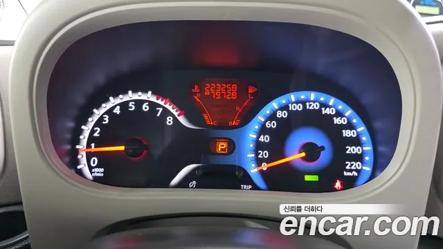 Nissan Cube 2014 thumb 8