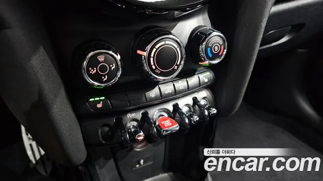 Mini Cooper 2021 thumb 4
