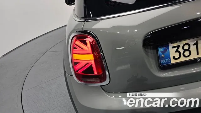 Mini Cooper 2021 thumb 10