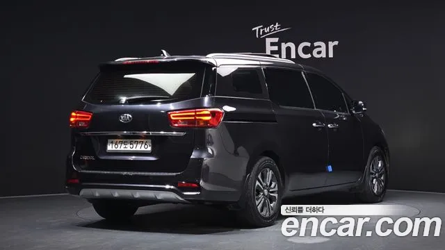Kia Carnival 2019 thumb 10