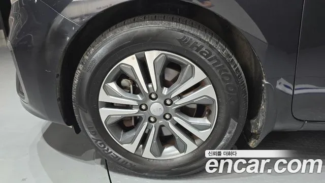 Kia Carnival 2019 thumb 8