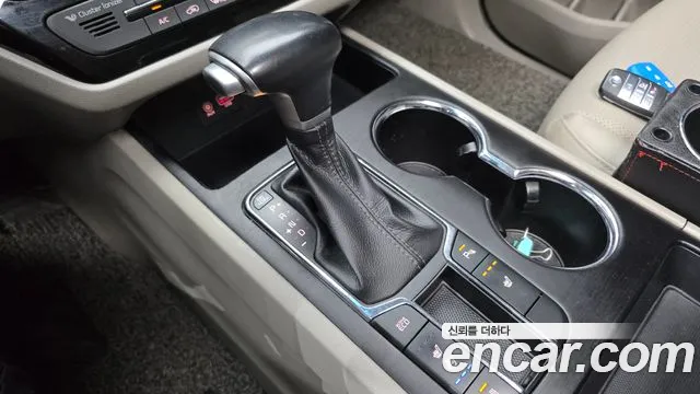 Kia Carnival 2019 thumb 2