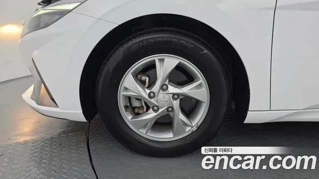 Hyundai Elantra 2022 thumb 7