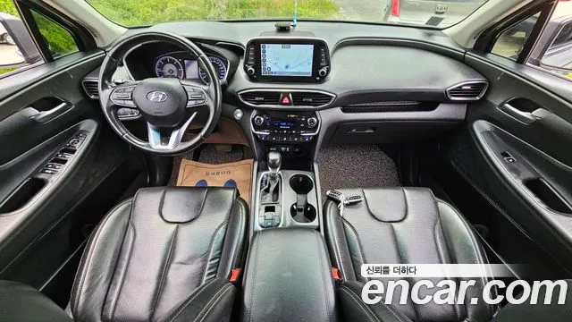 Hyundai Santa Fe 2019 thumb 4