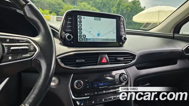Hyundai Santa Fe 2019 thumb 12