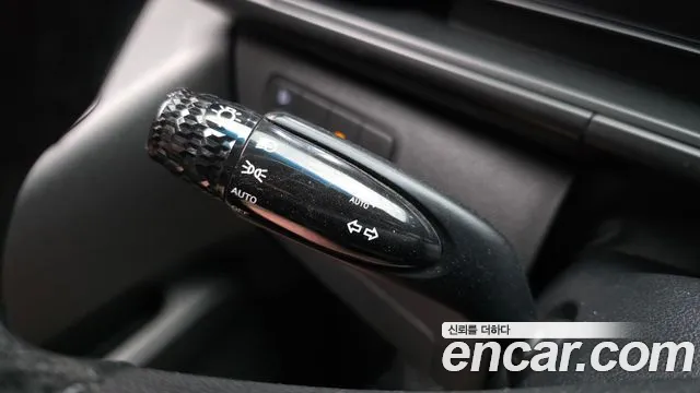 Hyundai Staria 2021 thumb 9