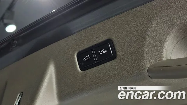 Kia Carnival 2023 thumb 9