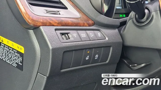 Hyundai Santafe 2015 thumb 11