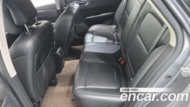 Renault SM6 2016 thumb 8