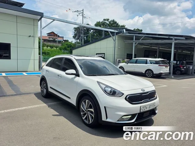 Kia Niro 2018 thumb 3