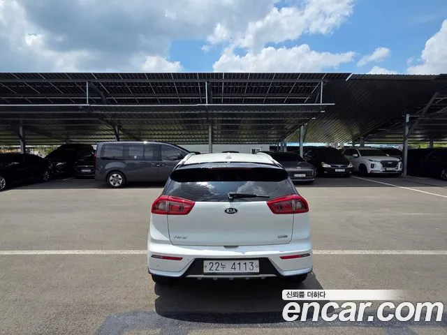 Kia Niro 2018 thumb 5