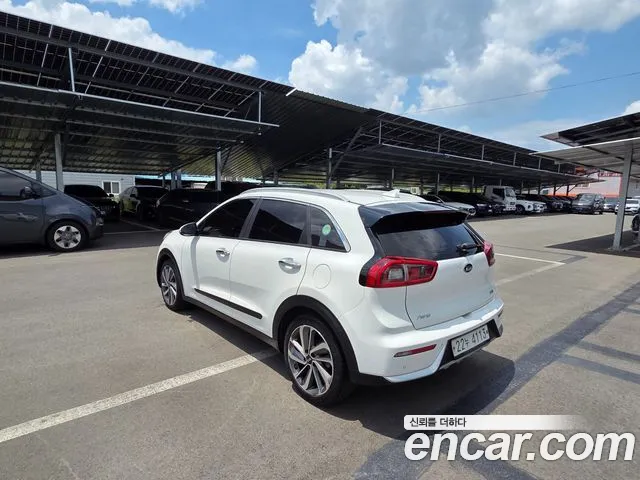 Kia Niro 2018 thumb 6