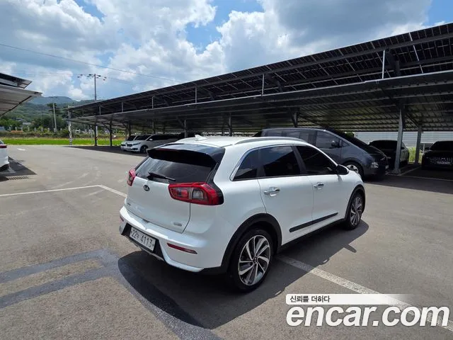 Kia Niro 2018 thumb 7