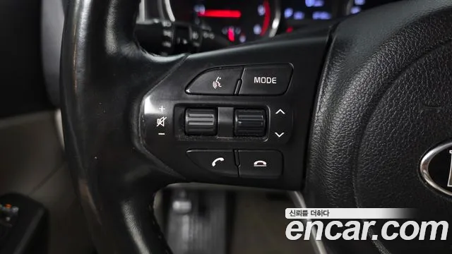 Kia Carnival 2018 thumb 11