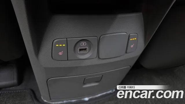 Kia Carnival 2018 thumb 5