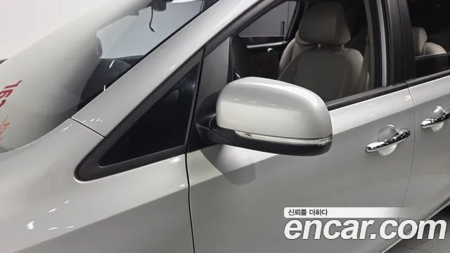 Kia Carnival 2018 thumb 9