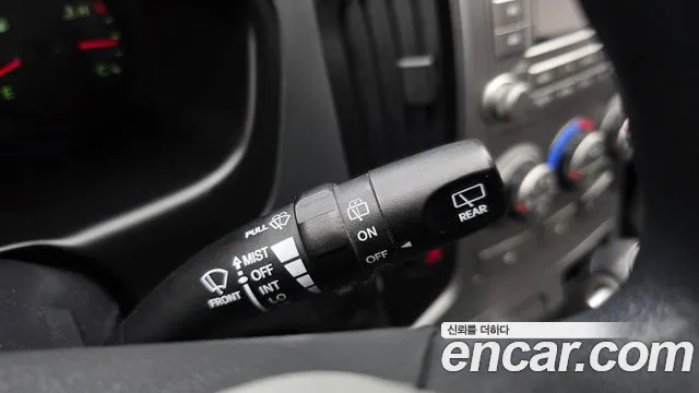 Hyundai Staria 2013 thumb 12