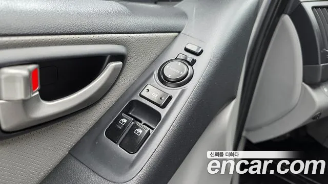 Hyundai Staria 2013 thumb 8